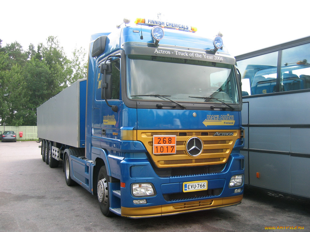 , mercedes, trucks